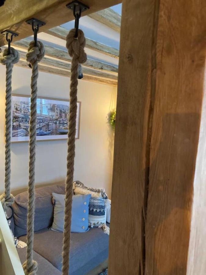 Stunning Quirky 2-Bed Cottage In New Brighton Wallasey Εξωτερικό φωτογραφία